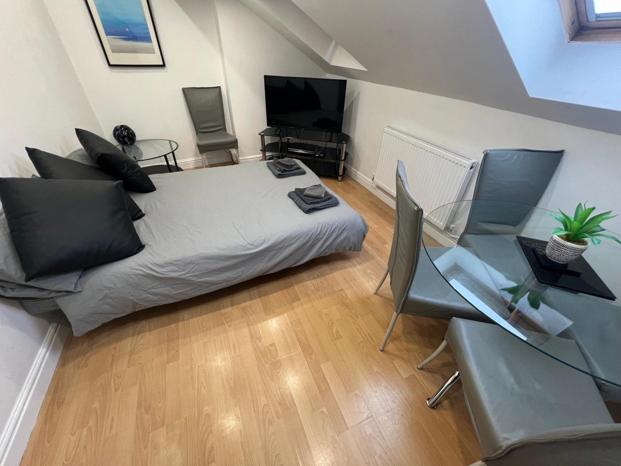 Cosy Penthouse Suite Happily Sleeps Up To Five 哈利法克斯 外观 照片